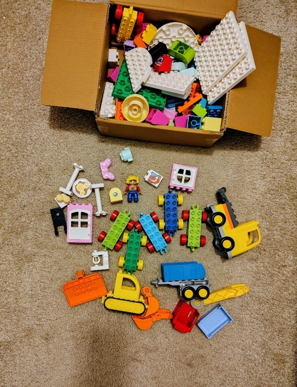 Lego Duplo Building Blocks Vehicles and Special Pieces Over 5 Pounds